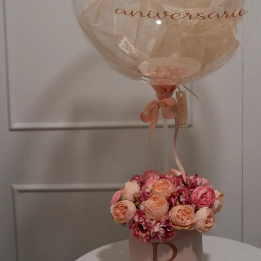 Regalo personalizado con flores y globo